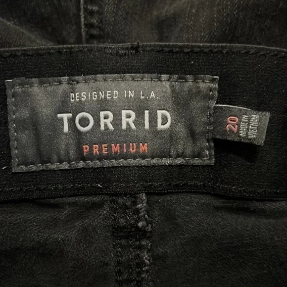 TORRID BOMBSHELL‎ SKINNY PREMIUM STRETCH HIGH-RISE DESTRUCTED JEAN BLACK SZ 20 - Picture 5 of 9